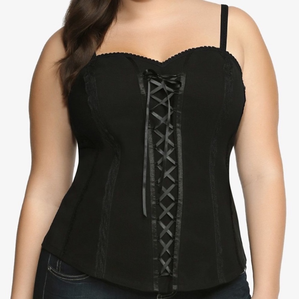 Tripp for Torrid NWT size 2 Black Corset Style Top